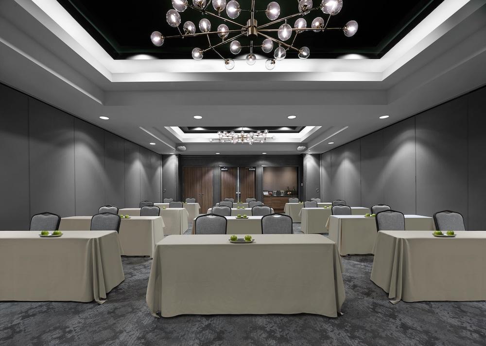 Hilton Garden Inn Toronto Airport Mississauga Extérieur photo