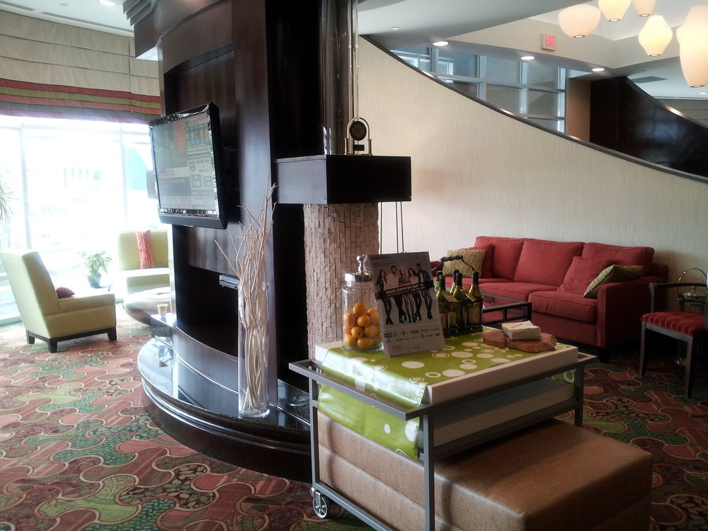 Hilton Garden Inn Toronto Airport Mississauga Extérieur photo