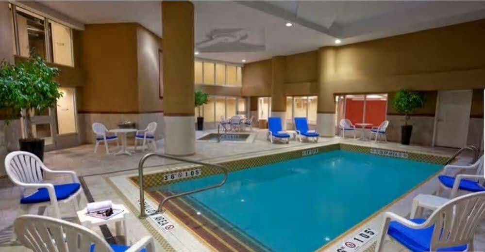 Hilton Garden Inn Toronto Airport Mississauga Extérieur photo